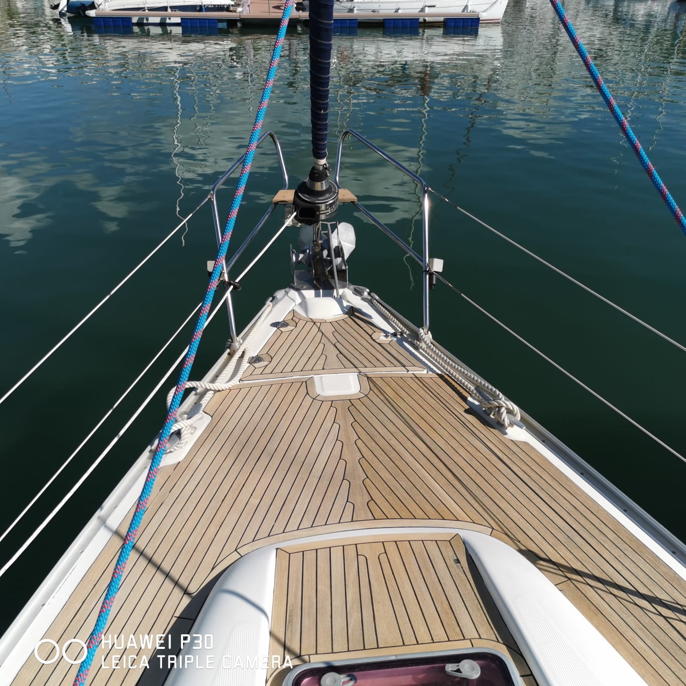 Bavaria_42_Cruiser_vista_proa1